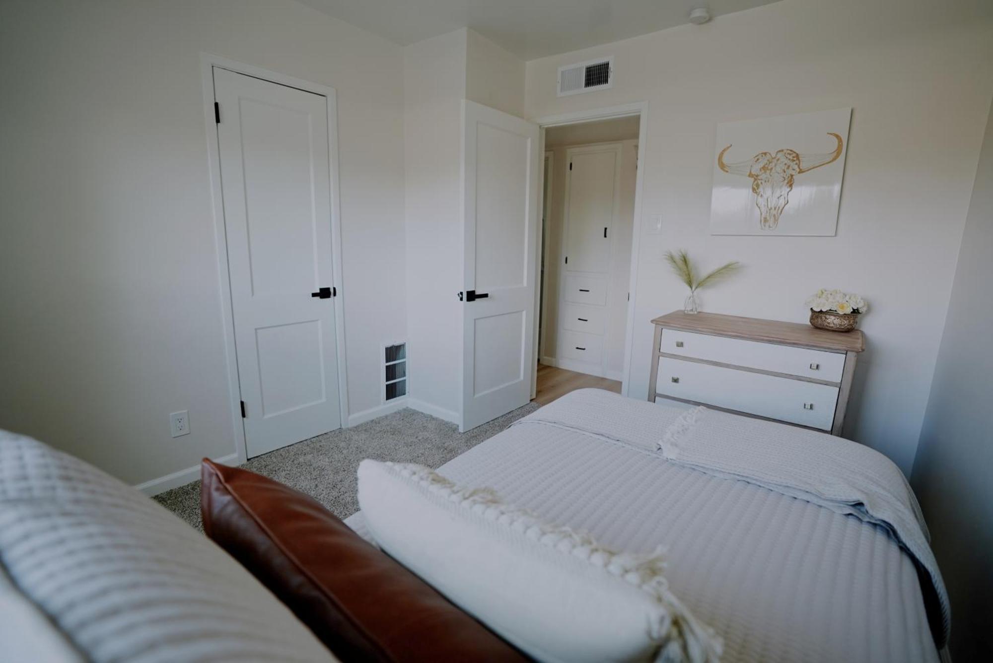Centrally Located! Remodeled! Huge Backyard! The White House Albuquerque Extérieur photo