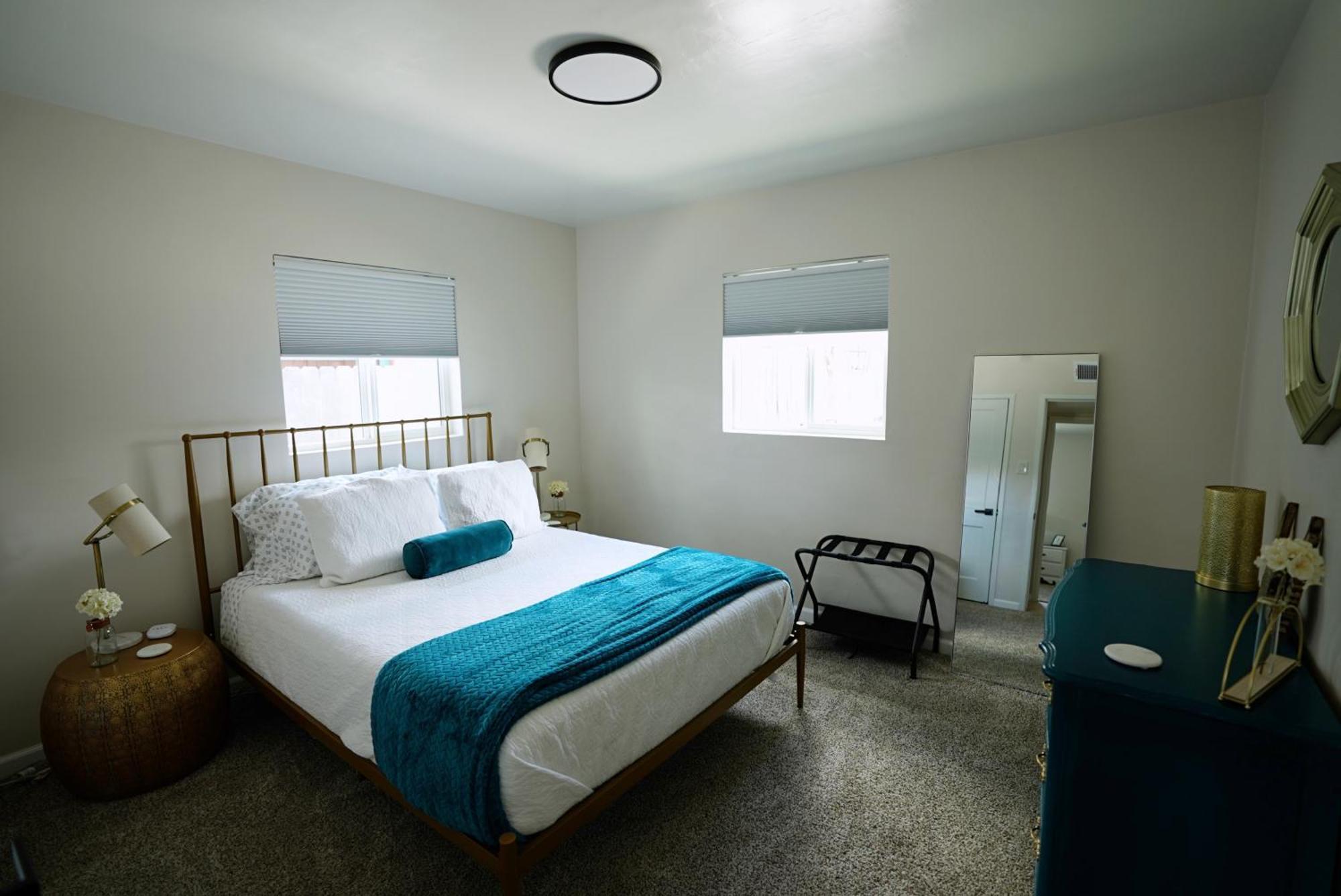 Centrally Located! Remodeled! Huge Backyard! The White House Albuquerque Extérieur photo